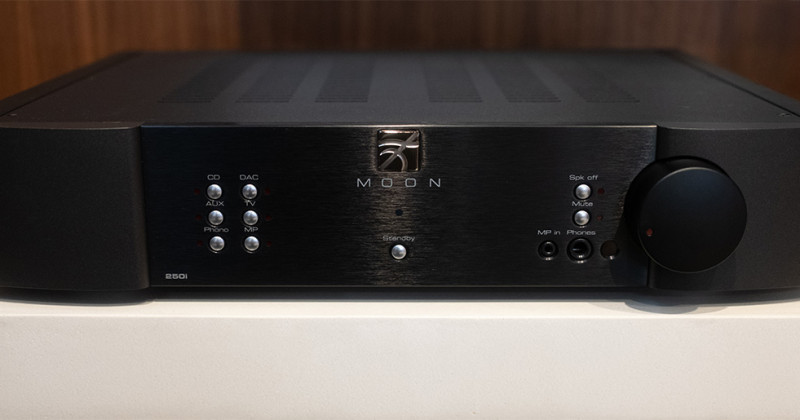 Test - Amplificateur stéréo intégré 250i V2 de MOON : la parfaite synthèse entre finesse et musicalité