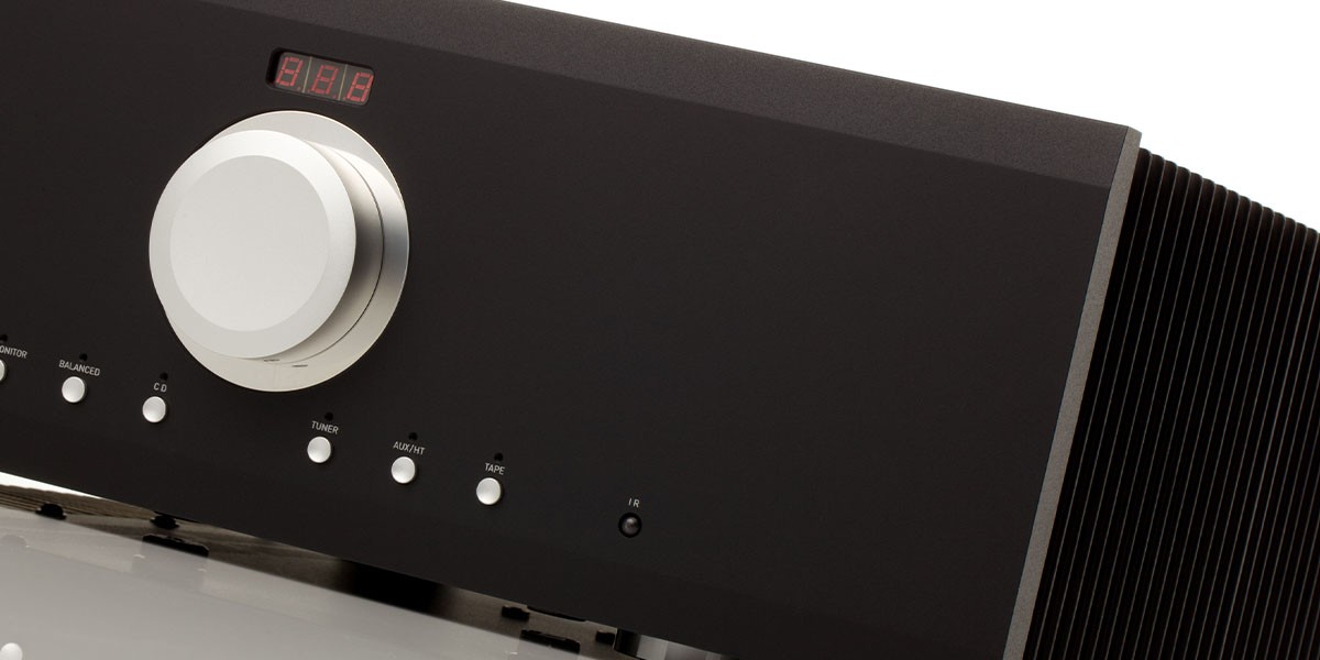 Ensemble HIFI Musical Fidelity – Préampli Rainbow + Ampli Typhoon – Vintage – 5 Entrées