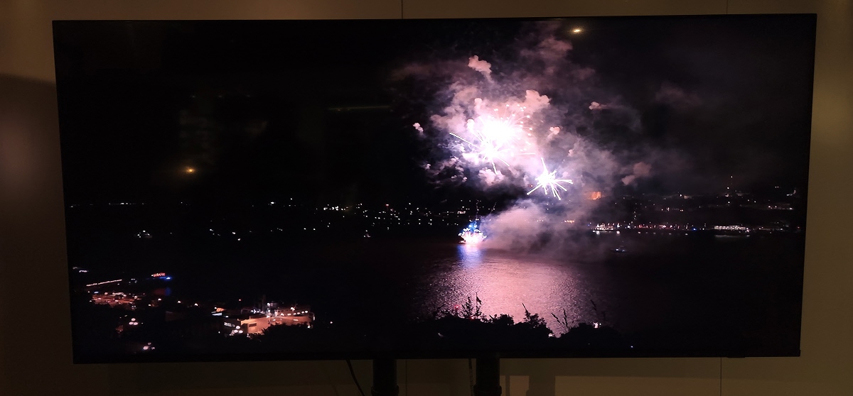 Téléviseur RGB 4K Samsung R85H