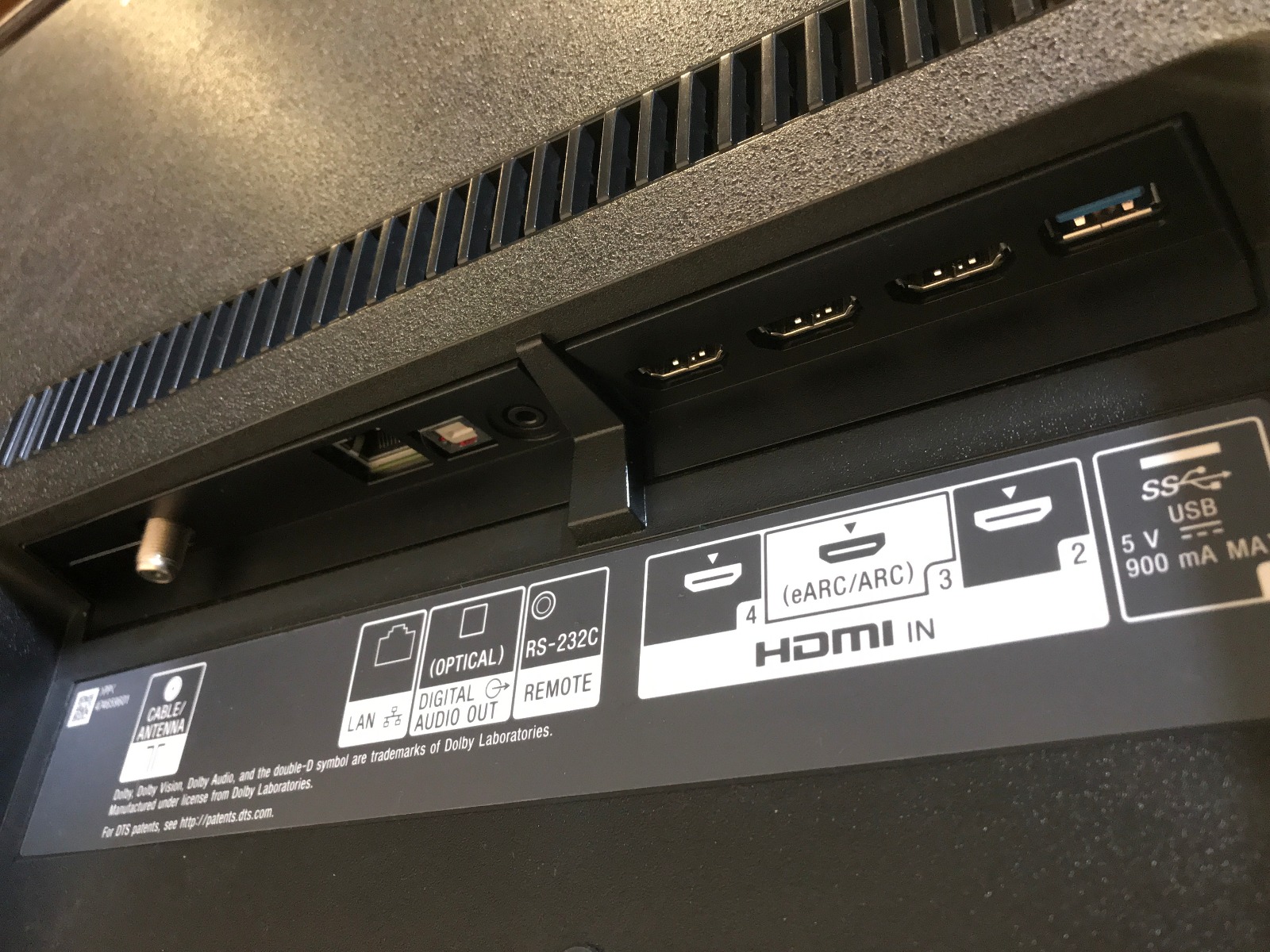 La connectivité du téléviseur XBRX950G de Sony