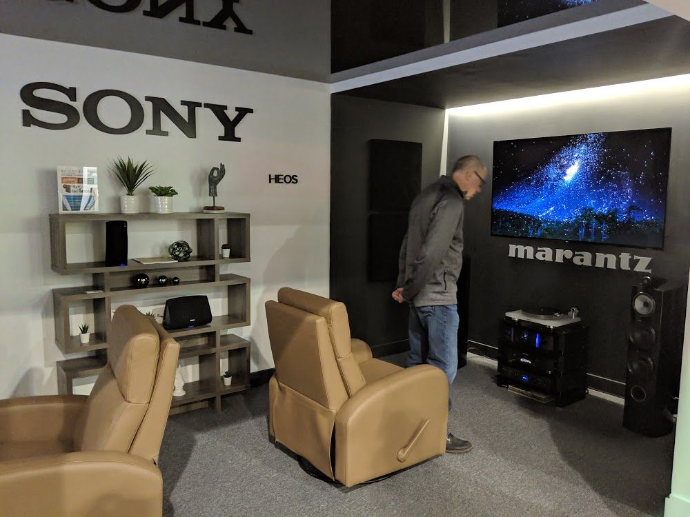 Salon Sony 2
